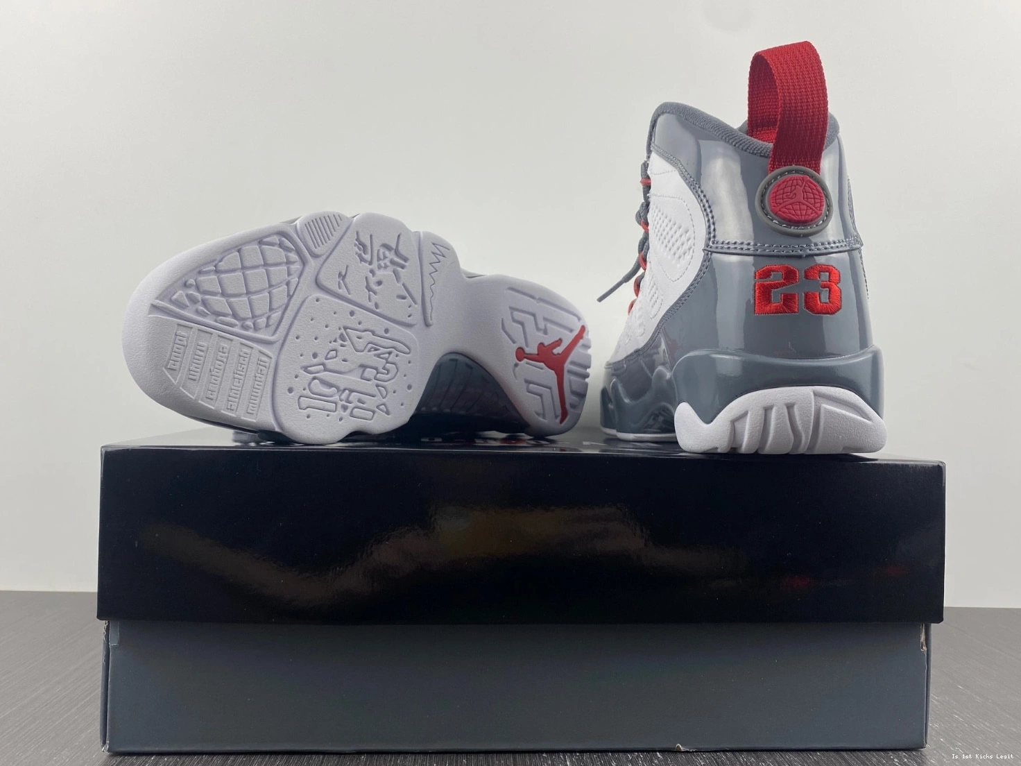 9 Red Jordan Fire CT8019-162 Air 1003